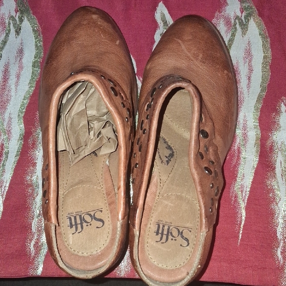 Sofft Brown Leather Studded Mules - Picture 5 of 5